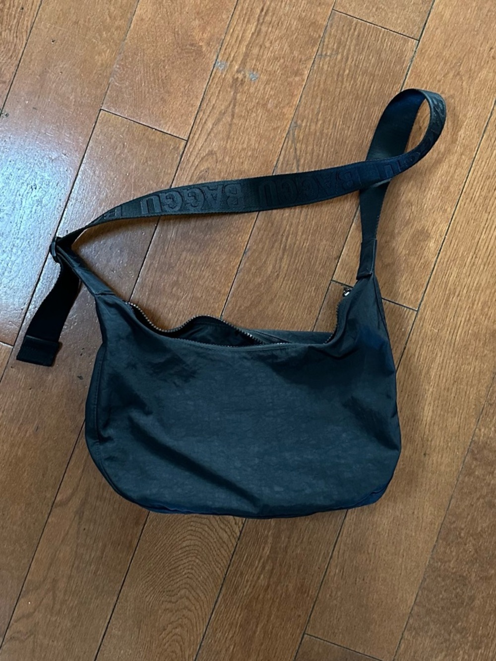 BAGGU Black Medium Crescent Crossbody Bag